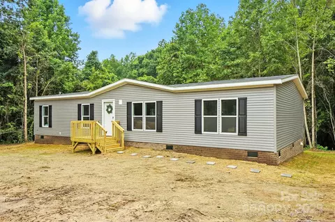 161 Crape Myrtle Ln, Wadesboro, NC 28170