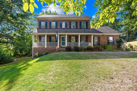 7410 Derby Meadows Ct, Charlotte, NC 28216