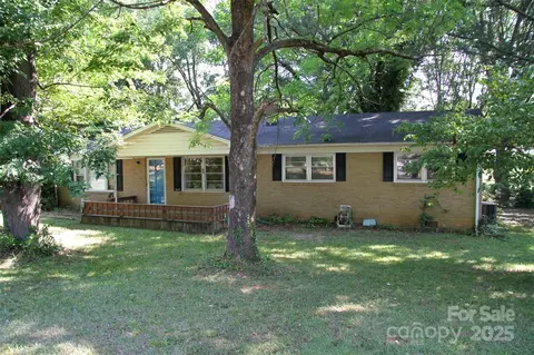 1619 Drywood Cir, Lancaster, SC 29720