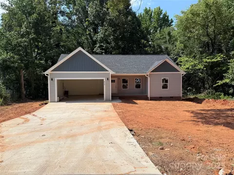 613 3rd Street Sw Pl SW, Conover, NC 28613