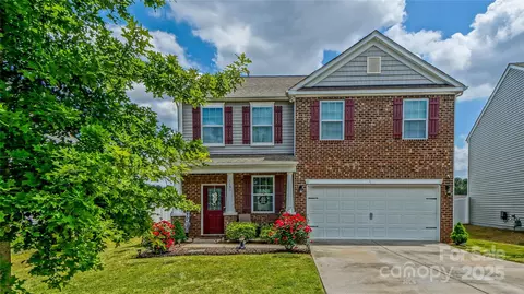 1130 Rock Haven Dr, Charlotte, NC 28216