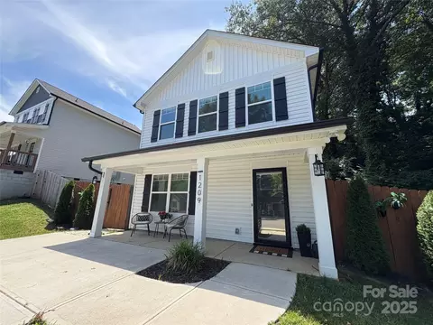 1209 Gaston Ave, Gastonia, NC 28052