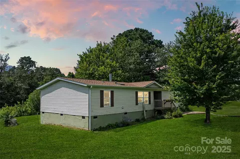 28 Edith Ln, Black Mountain, NC 28711