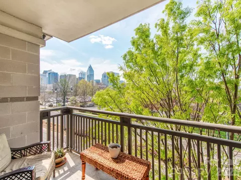 718 W Trade 414 St #414, Charlotte, NC 28202