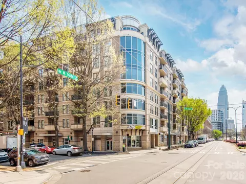 718 W Trade 414 St #414, Charlotte, NC 28202