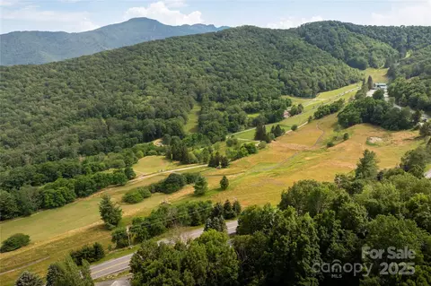 1648 Skyland Dr, Seven Devils, NC 28604