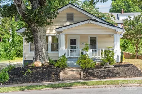595 E Court St, Marion, NC 28752
