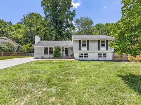 3200 Spring Valley Rd, Charlotte, NC 28210