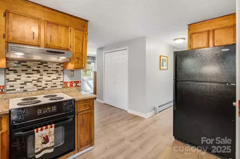 Kitchen - 1058 Howard Gap Loop Rd, Flat Rock, NC 28731 photo 2 of 2