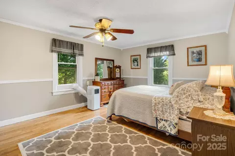 Bedroom - 1058 Howard Gap Loop Rd, Flat Rock, NC 28731 photo 3 of 6