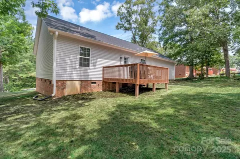 Exterior - 1447 Carmel Rd, Lancaster, SC 29720 photo 7 of 9