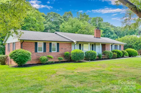 2376 Charlotte Hwy, Mooresville, NC 28117