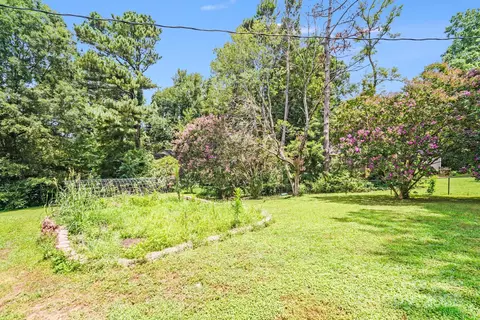 Exterior - 1716 Sue St, Monroe, NC 28110 photo 4 of 6