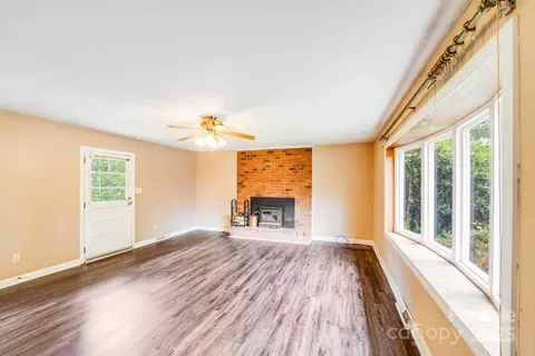 Living - 1716 Sue St, Monroe, NC 28110 photo 7 of 10