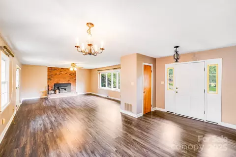 Living - 1716 Sue St, Monroe, NC 28110 photo 1 of 10
