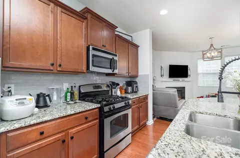 Kitchen - 8245 Viewpoint Ln, Cornelius, NC 28031 photo 2 of 4