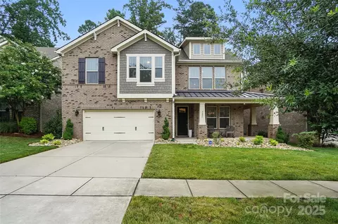 7221 Avoncliff Dr, Charlotte, NC 28270