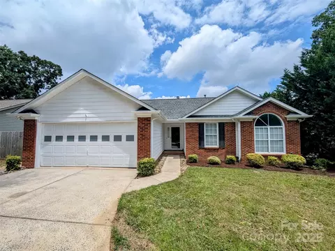 4002 Beaverbrook Dr, Indian Trail, NC 28079