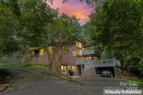 6724 Riverfront Dr, Charlotte, NC 28216
