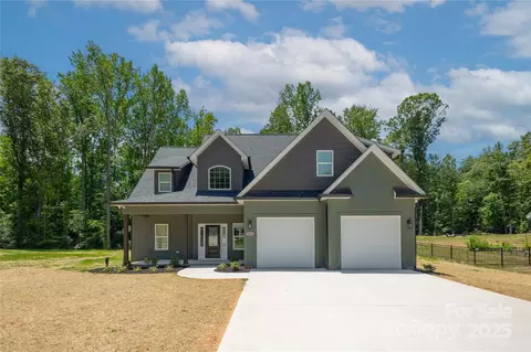 5009 Oconee Dr, Stanley, NC 28164