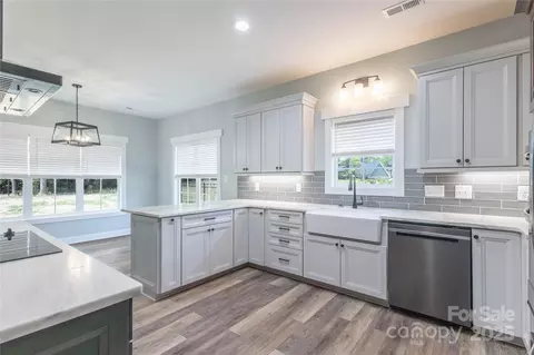 Kitchen - 5009 Oconee Dr, Stanley, NC 28164 photo 3 of 5