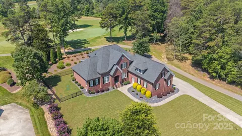 120 Cheyenne Ln, Statesville, NC 28677