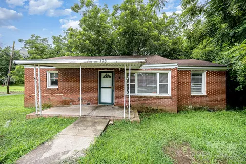 305 N Kendall St, Norwood, NC 28128