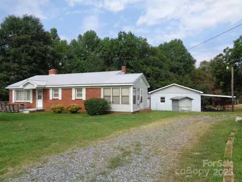 634 Race Path Church Rd, Ellenboro, NC 28040