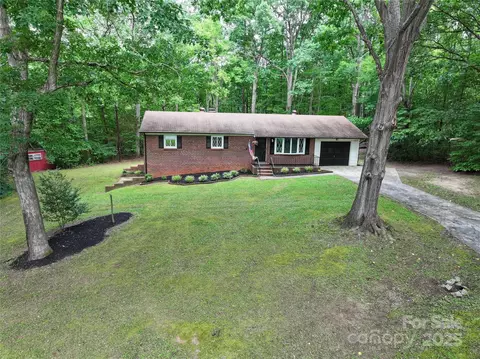 127 Alexis Forest Dr, Stanley, NC 28164