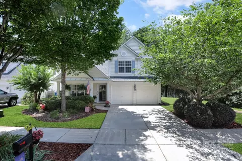 18909 Victoria Bay Dr, Cornelius, NC 28031