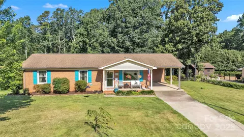2598 Brookwood Rd, Lincolnton, NC 28092