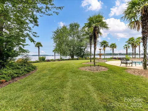 18201 Mainsail Pointe Dr, Cornelius, NC 28031 photo 41