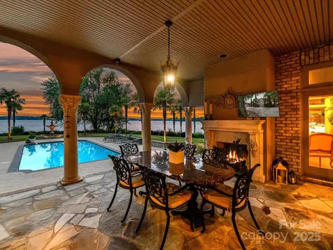 18201 Mainsail Pointe Dr, Cornelius, NC 28031 photo 9
