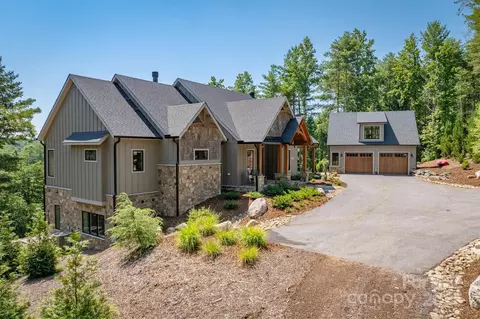 256 Hunt Camp Dr, Nebo, NC 28761
