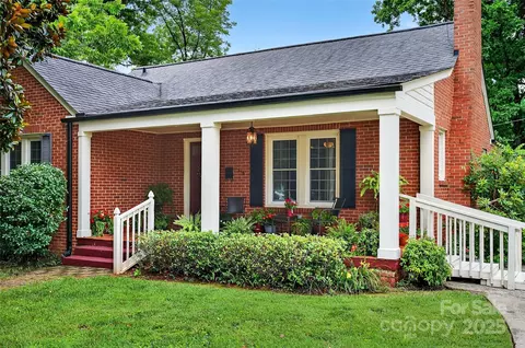215 Magnolia St, Statesville, NC 28677