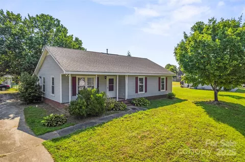 600 Piper Ct, Wingate, NC 28174
