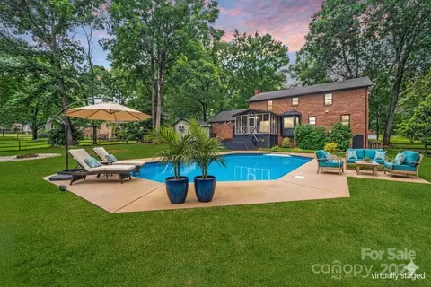 16512 Kimbolten Dr, Huntersville, NC 28078
