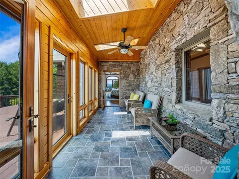 Exterior - 514 Lab Mountain Trl, Clyde, NC 28721 photo 4 of 7