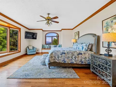 Bedroom - 514 Lab Mountain Trl, Clyde, NC 28721 photo 1 of 4