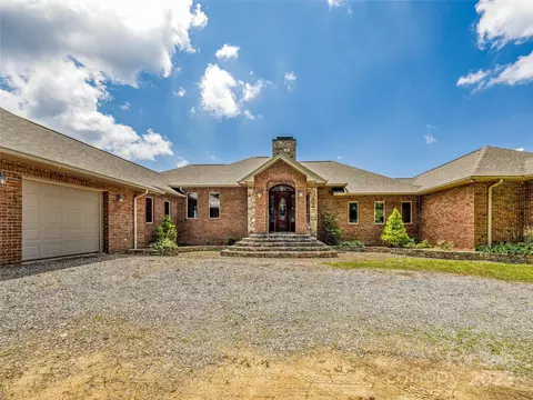 Exterior - 514 Lab Mountain Trl, Clyde, NC 28721 photo 1 of 7