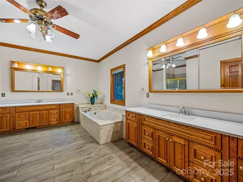 Bath - 514 Lab Mountain Trl, Clyde, NC 28721 photo 1 of 4