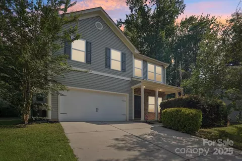 9403 Fernspray Rd, Charlotte, NC 28215
