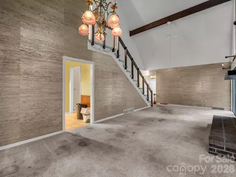 Living - 421 Chickadee Ln, Brevard, NC 28712 photo 3 of 5