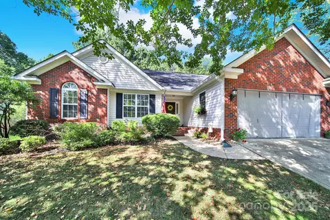 8217 Poplar Grove Cir, Waxhaw, NC 28173
