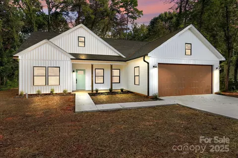 706 W Campbell Ave, Granite Quarry, NC 28146