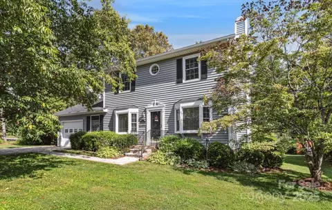 2 Westminster Dr, Asheville, NC 28804