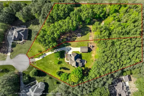 545 Little Cove Ln, Lake Wylie, SC 29710
