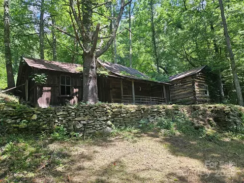 000 Bald Mountain Rd, Burnsville, NC 28714