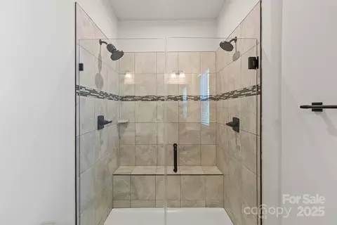 Bath - 932 Portrush Ln, Tega Cay, SC 29708 photo 1 of 2
