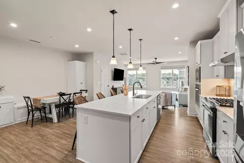Kitchen - 932 Portrush Ln, Tega Cay, SC 29708 photo 3 of 4
